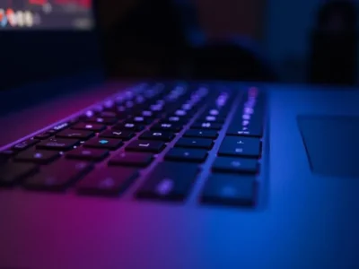 Jak włączyć podświetlenie klawiatury w laptopie i PC?